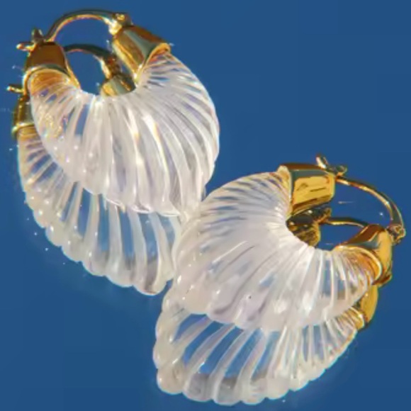 Anthropologie Jewelry - Anthro “Gabi” Sculptural Crystal Clear Scalloped Striated Parabola Frosted Hoops